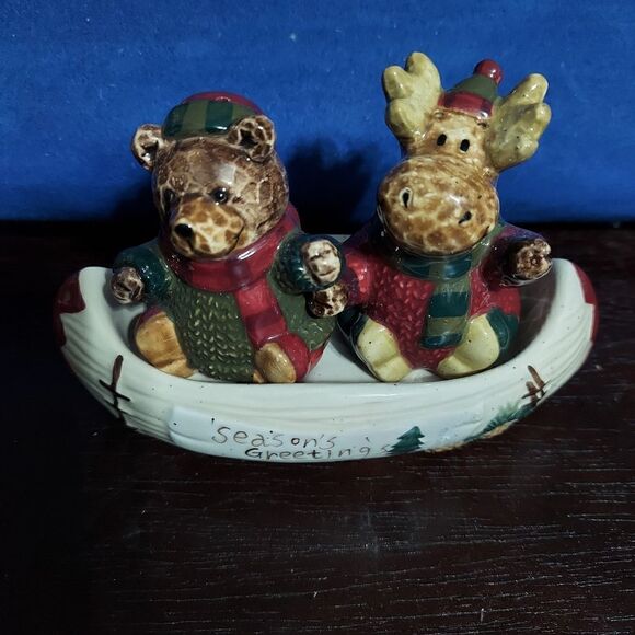 Heartland St. Nicholas Square Moose Bear Canoe Salt Pepper Shakers Christmas - Picture 1 of 5